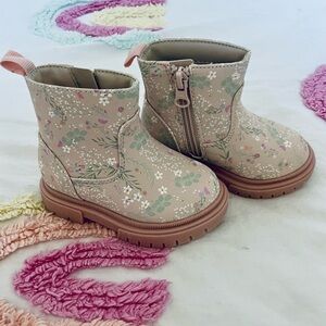 Cat & Jack little girl boots size 5 white pink and green floral design